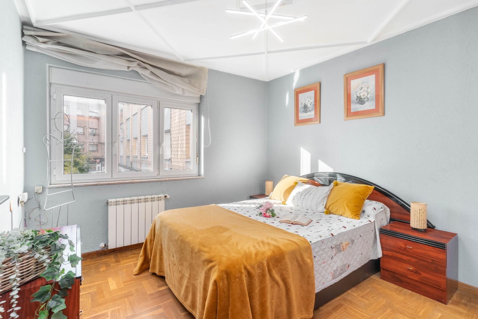 Bedroom of Flat for sale in Gijón   with Heating and Private garden