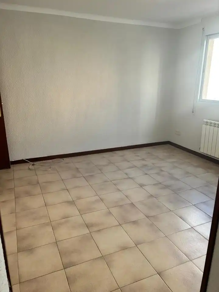 Piso de alquiler en Madrid con Calefacción, Amueblado y Se aceptan mascotas