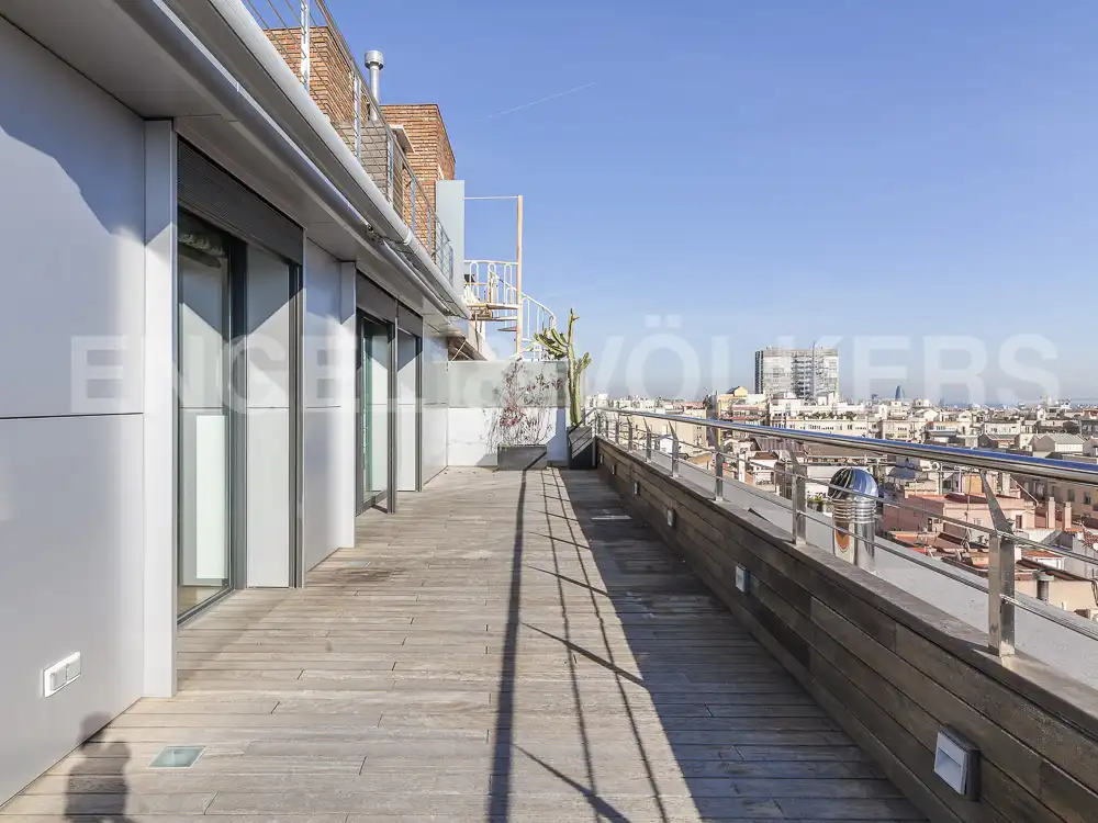 Terrace of Attic for rent in  Barcelona Capital  with Air Conditioner, Heating and Parquet flooring