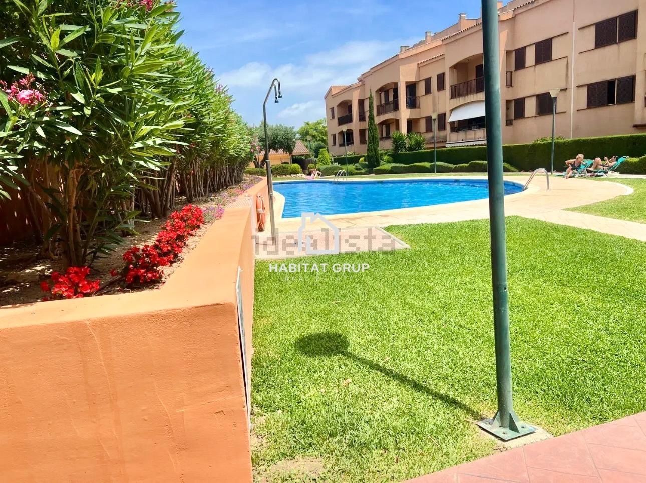 Jardí de Pis en venda en L'Ametlla de Mar  amb Aire condicionat, Calefacció i Terrassa
