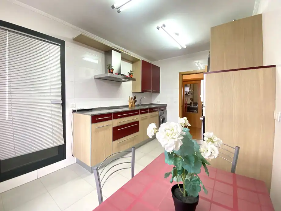 Kitchen of Flat for sale in Vitoria - Gasteiz  with Heating, Parquet flooring and Terrace