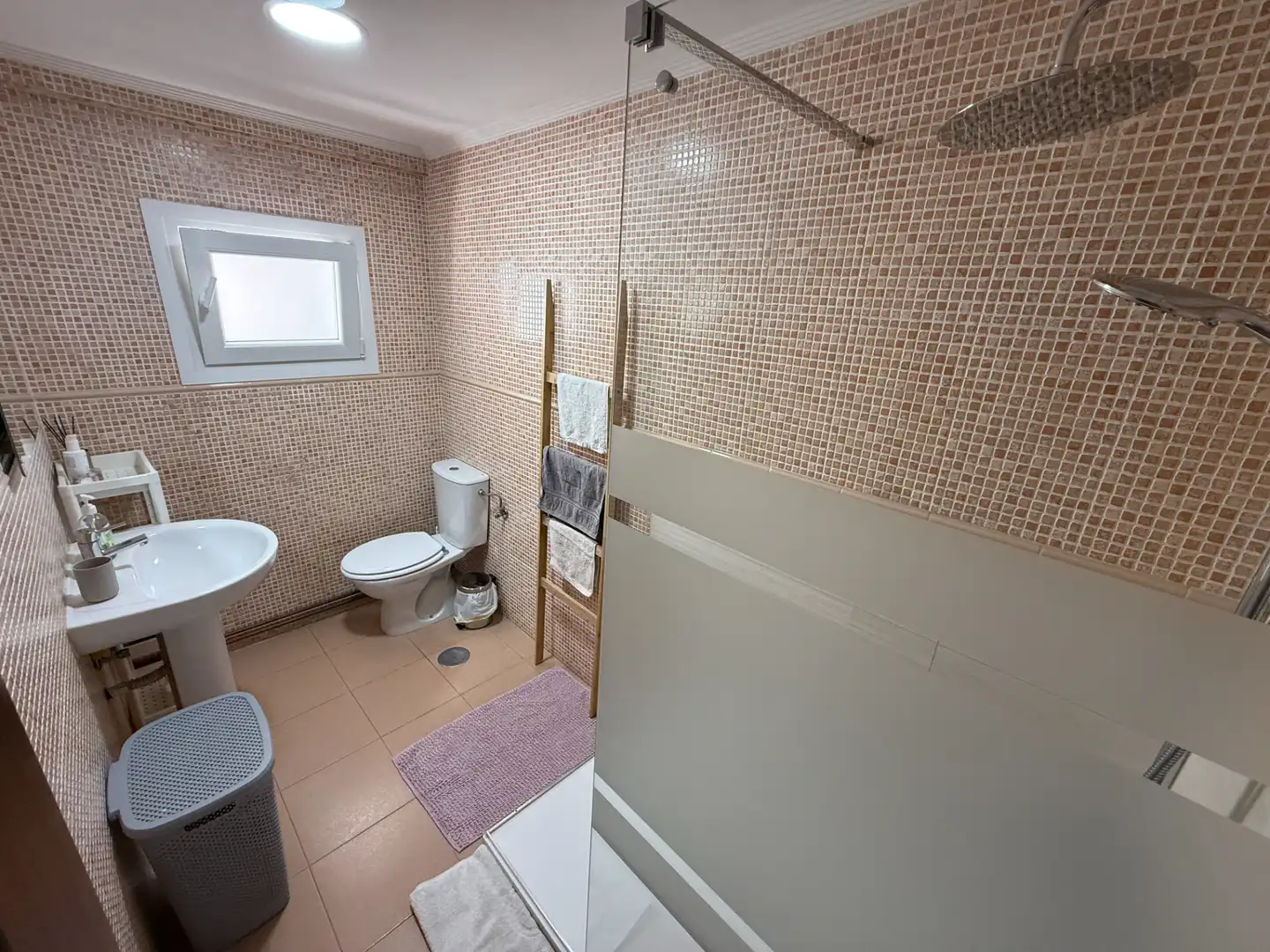 Bathroom of Flat for sale in Gijón   with Heating and Furnished