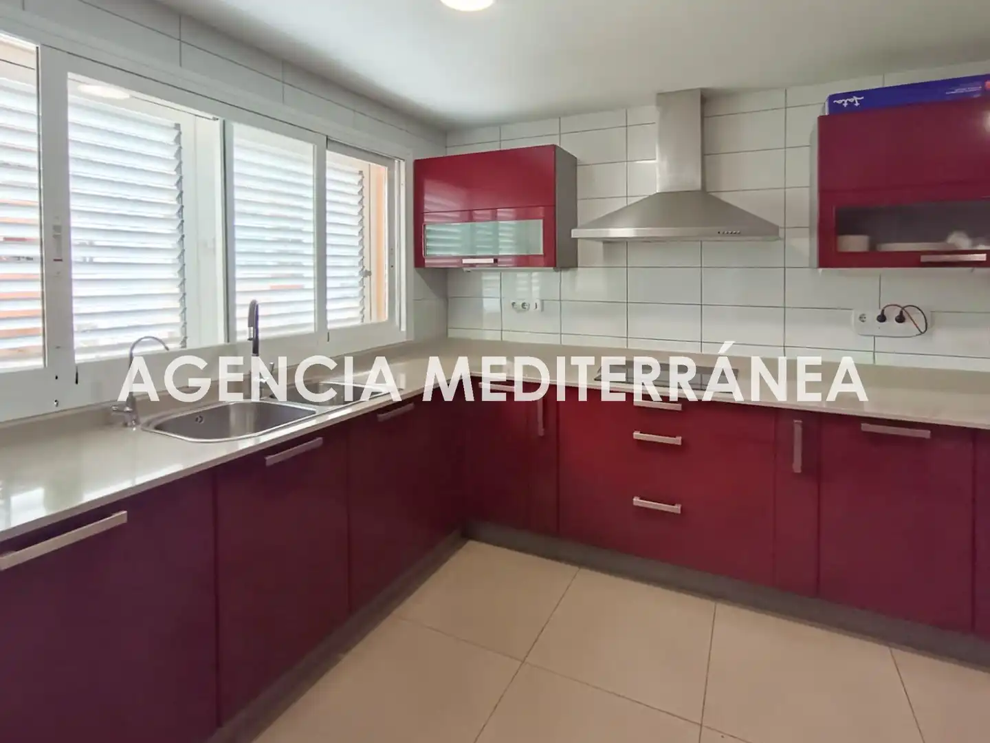 Cuina de Apartament en venda en Santa Eulària des Riu amb Aire condicionat, Calefacció i Jardí privat