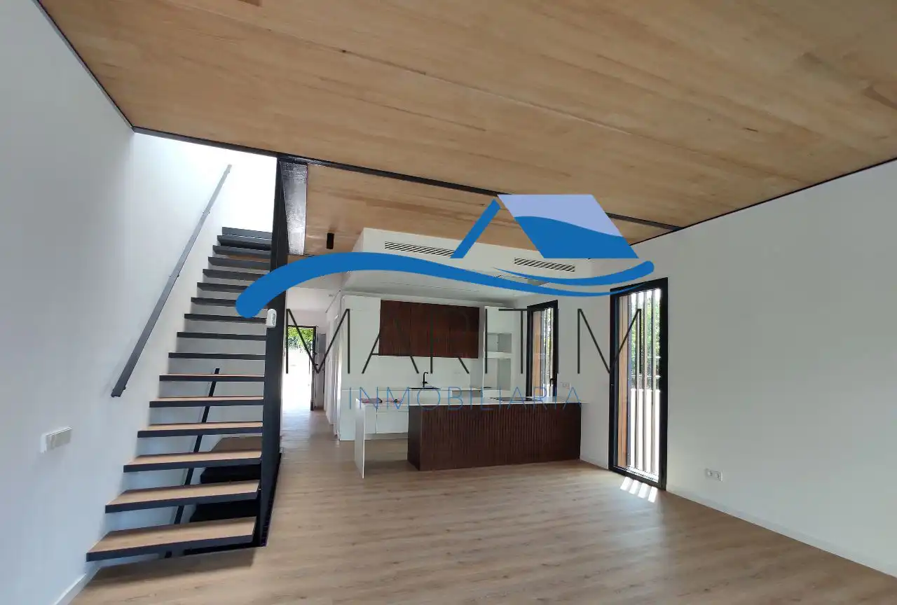 Casa con terraza en venta en Damiá Puig