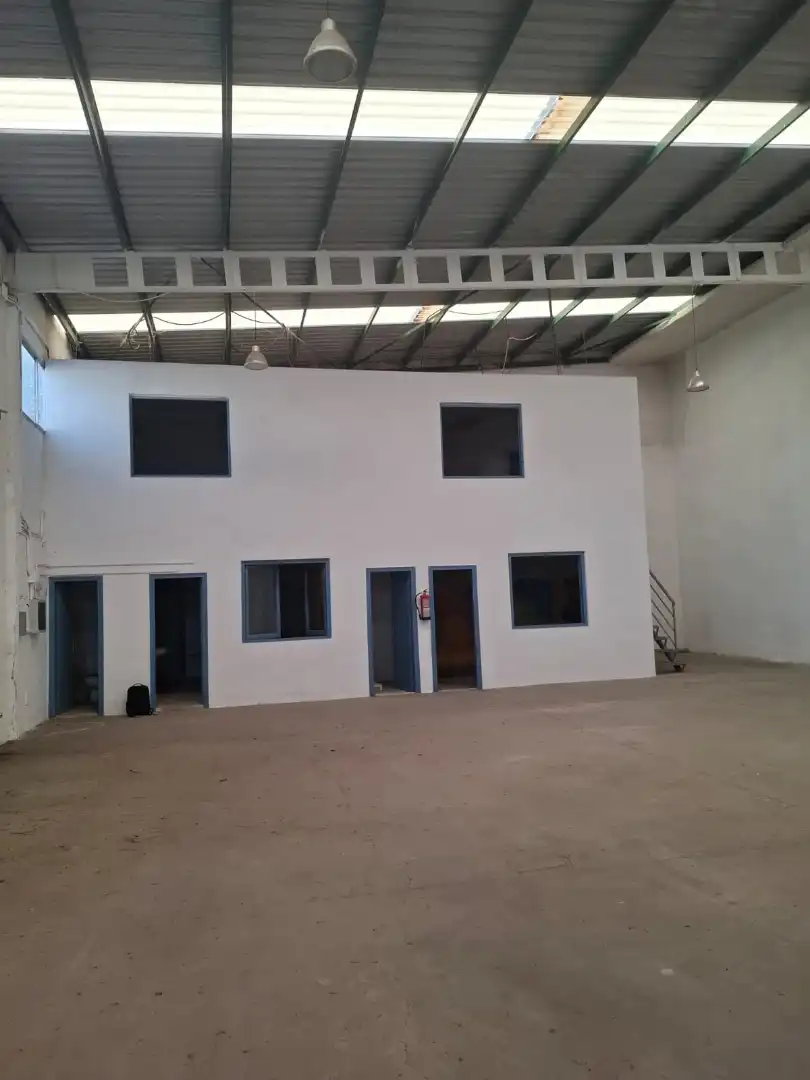 Nau industrial en venda a Carrer Artesans, 54, Valls