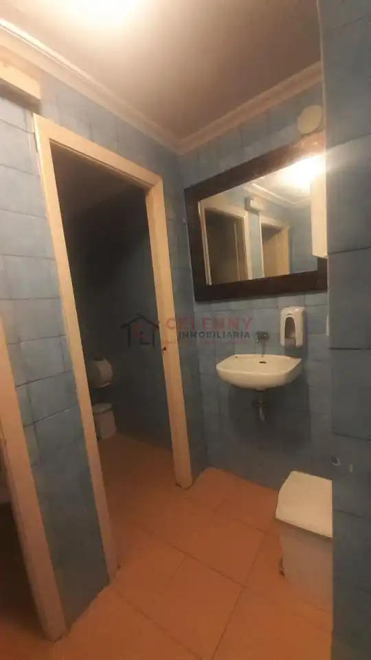 Bathroom of Commercial properties for rent in Toén  with Furnished