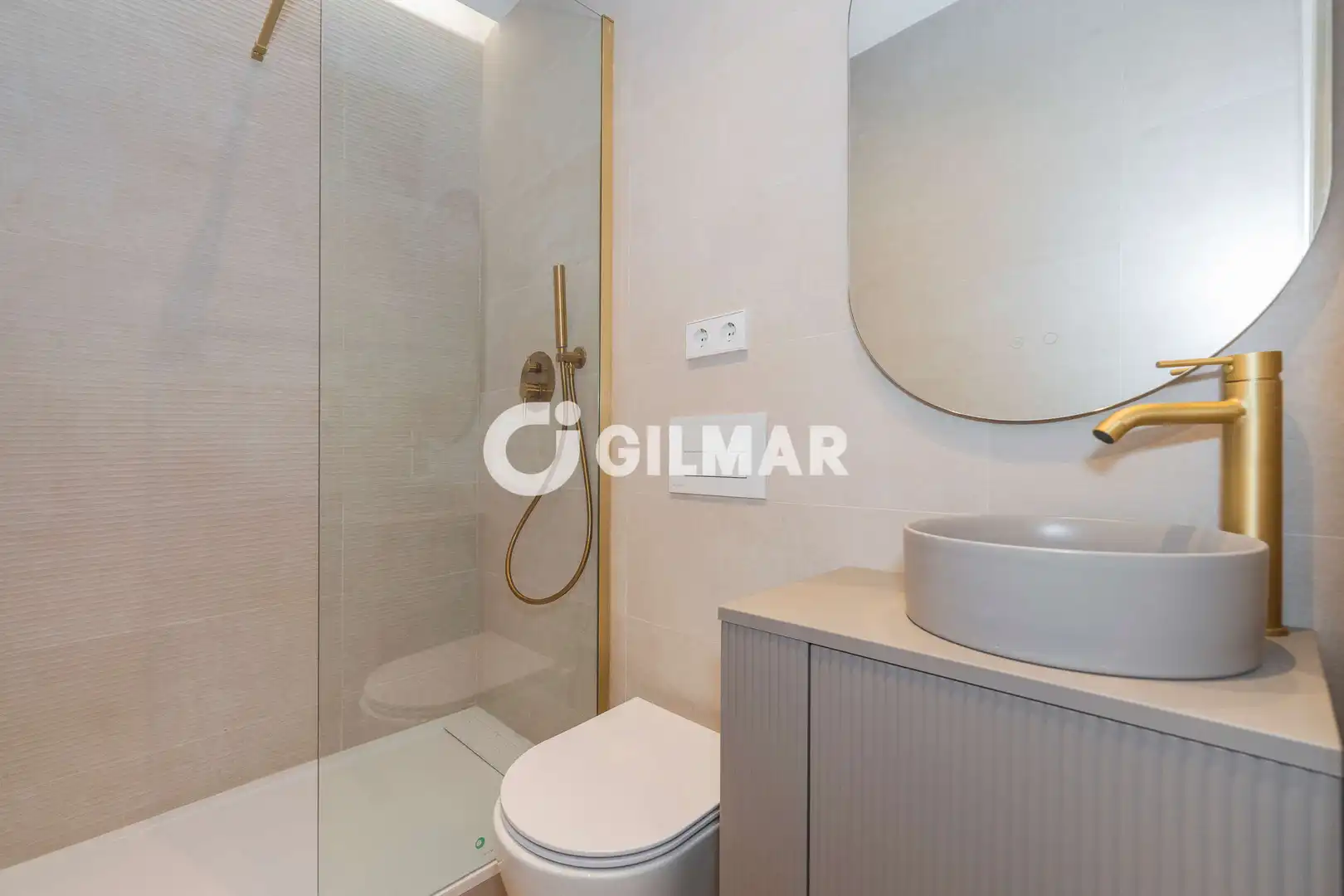 Baño de Piso en venta en Madrid con Calefacción y Amueblado