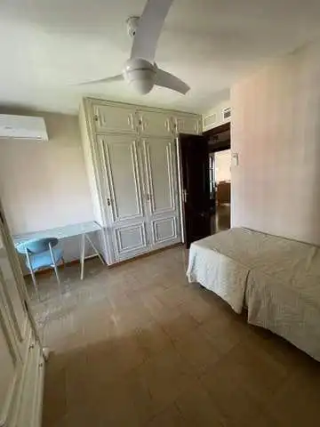 Habitación de Piso de alquiler en Sevilla con Aire acondicionado, Calefacción y Jardín privado