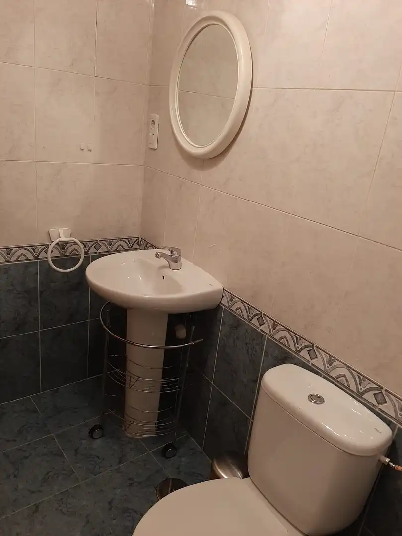 Bathroom of Duplexes for sale in Toledo  with Air Conditioner, Heating and Oven