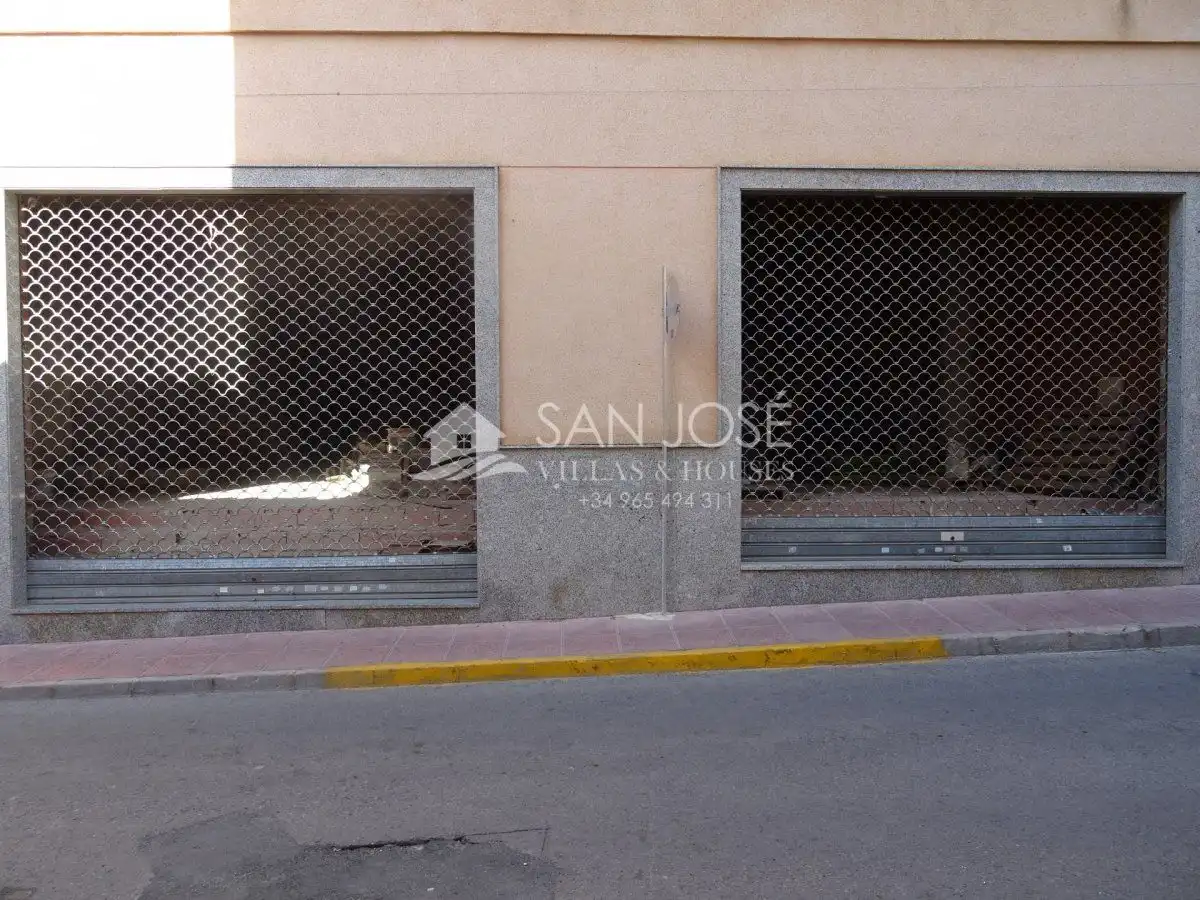 Local comercial en venda a Aspe Centro