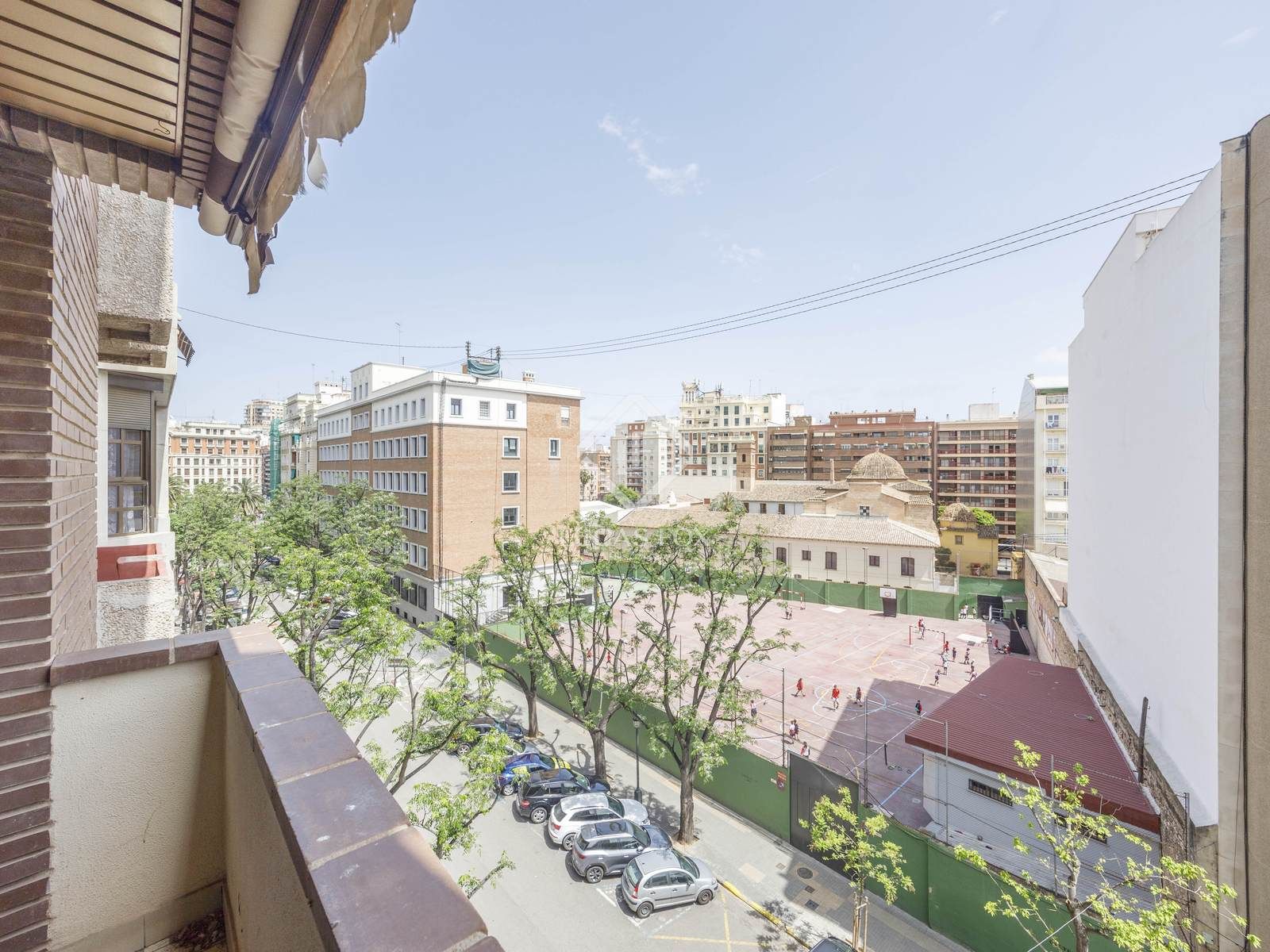 Vista exterior de Pis en venda en  Valencia Capital amb Aire condicionat