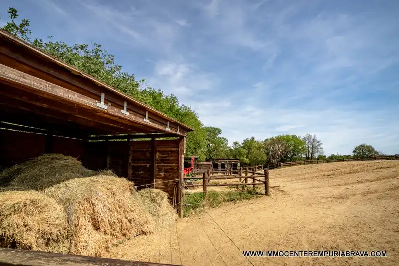Vista exterior de Finca rústica en venta en Masarac i Vilarnadal con Aire acondicionado, Jardín privado y Terraza