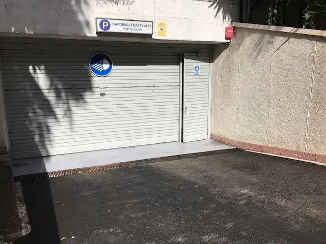 Garaje de alquiler en Carrer del Cardenal Reig, La Maternitat i Sant Ramon