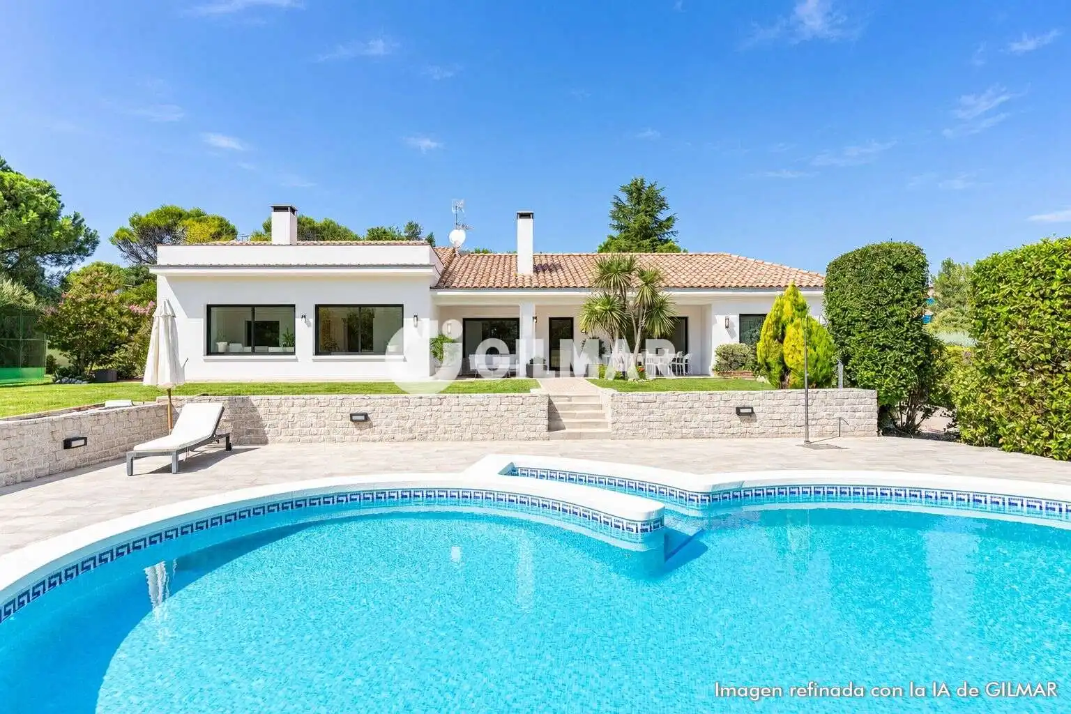 Chalet con piscina en venta en Las Lomas, imagen 2