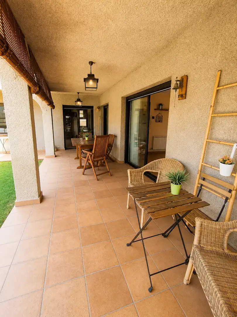 Chalet con piscina en venta en NARCIS MONTURIOL, imagen 5
