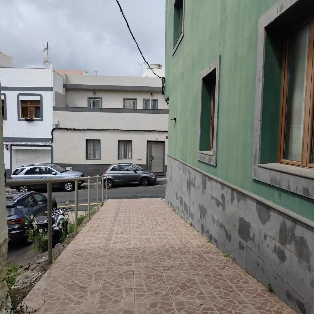 Vista exterior de Pis en venda en Arucas