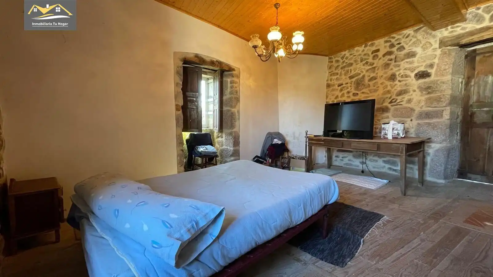 Dormitori de Finca rústica en venda en Ramirás amb Jardí privat, Terrassa i Moblat
