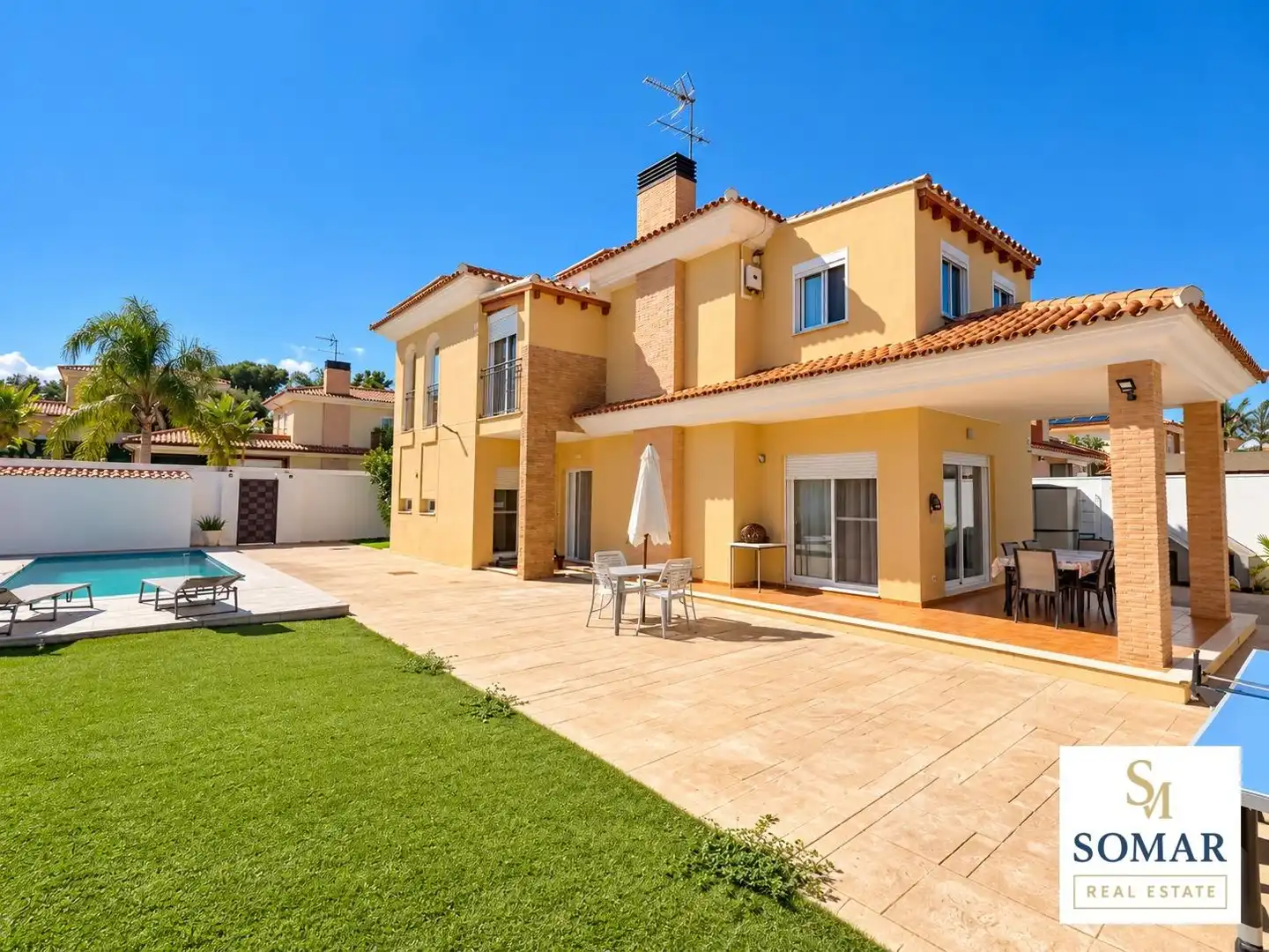Villa avec terrasse à vendre à Calle MIG (DEL)