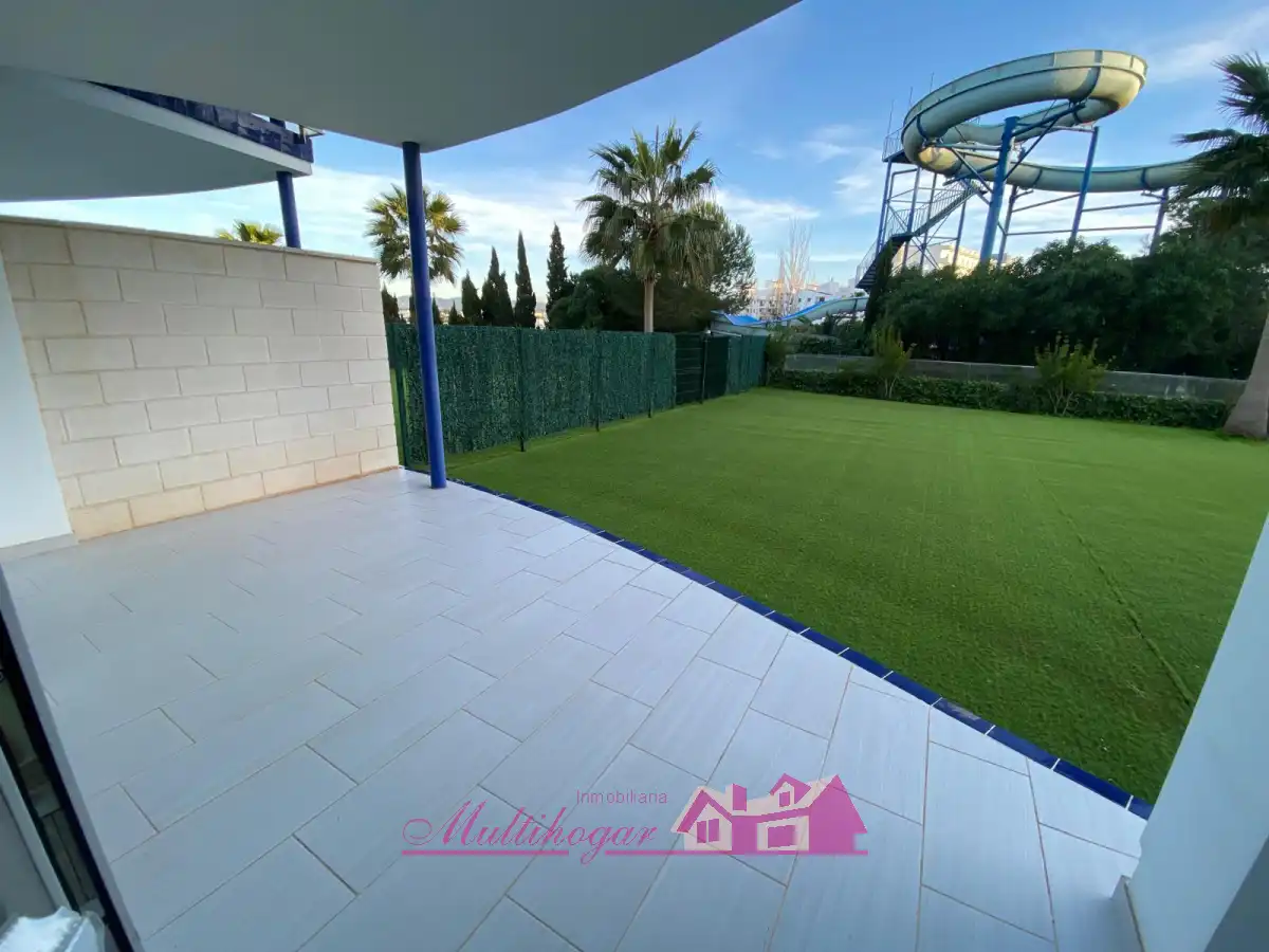 Terrasse von Erdgeschoss zum Verkauf in Sant Josep de sa Talaia mit Klimaanlage, Heizung und Privatgarten