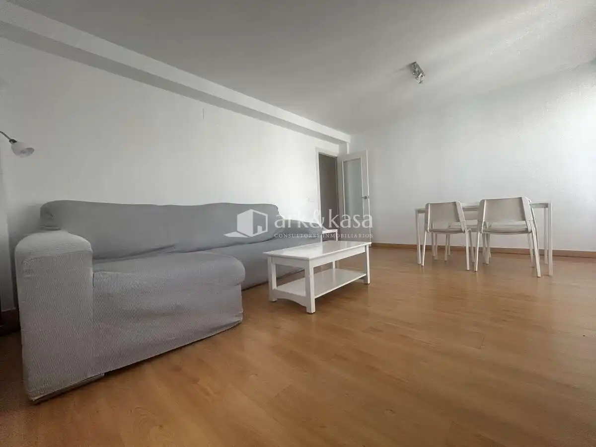 Piso de alquiler en Valencia con Amueblado, Horno y Microondas