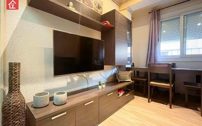 Living room of Flat for sale in Sabadell