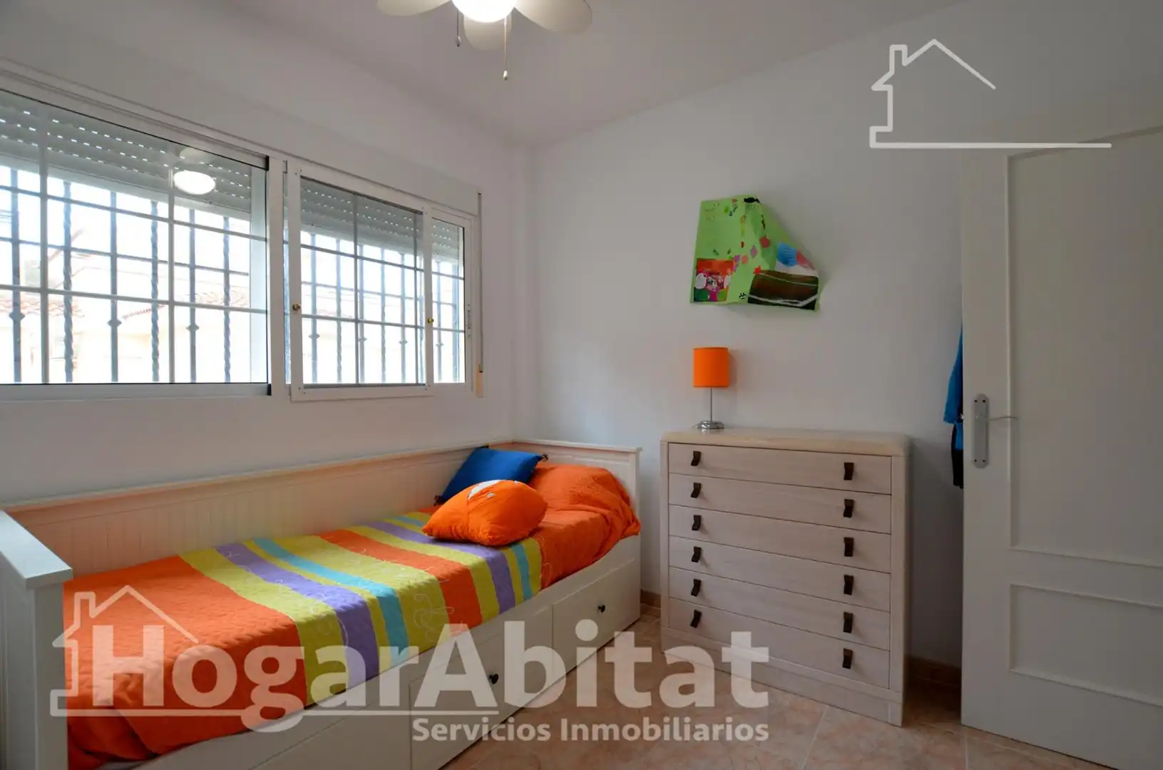 Schlafzimmer von Einfamilien-Reihenhaus zum Verkauf in Cullera mit Privatgarten, Terrasse und Abstellraum