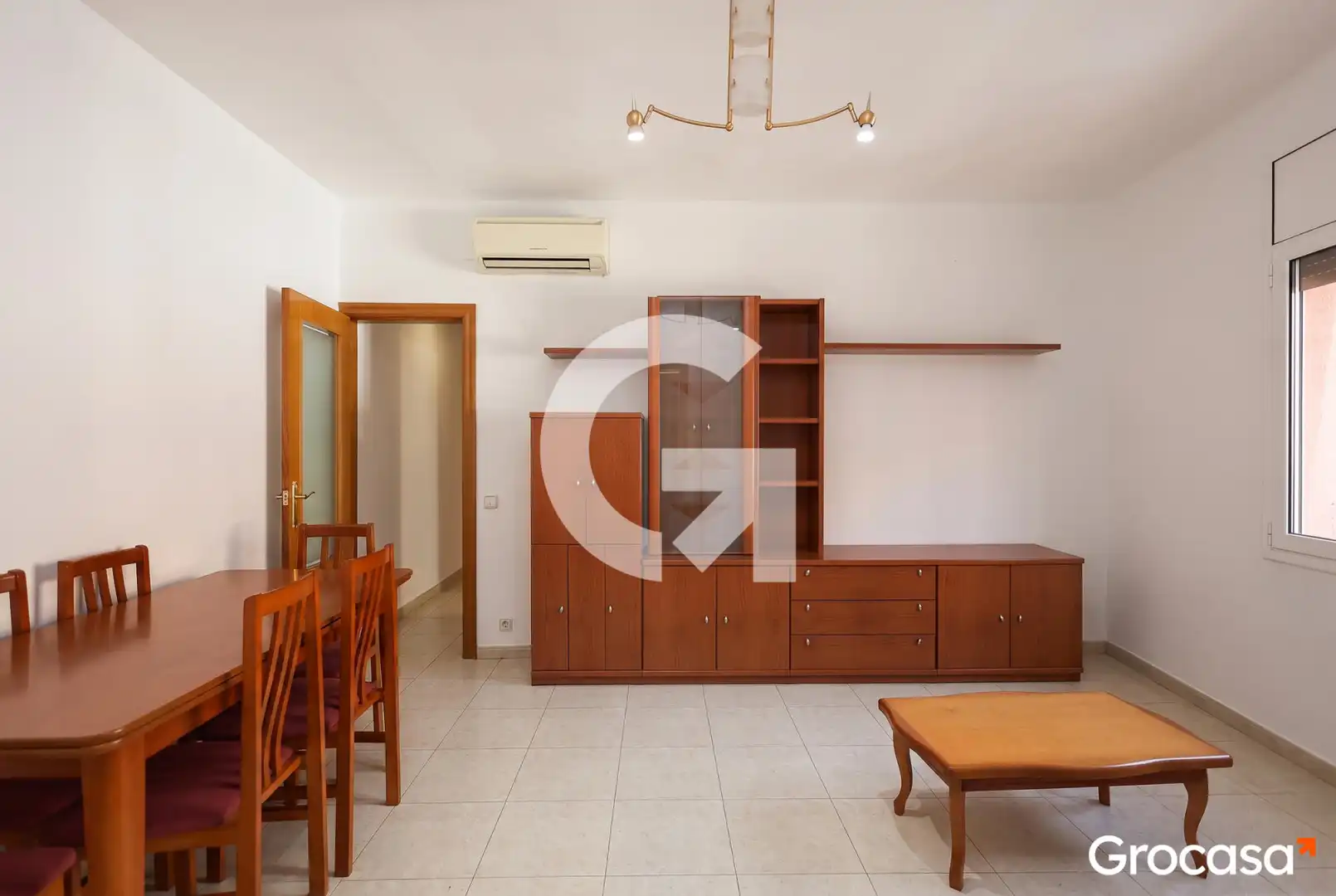 Sala d'estar de Pis en venda en Sant Boi de Llobregat amb Aire condicionat i Traster