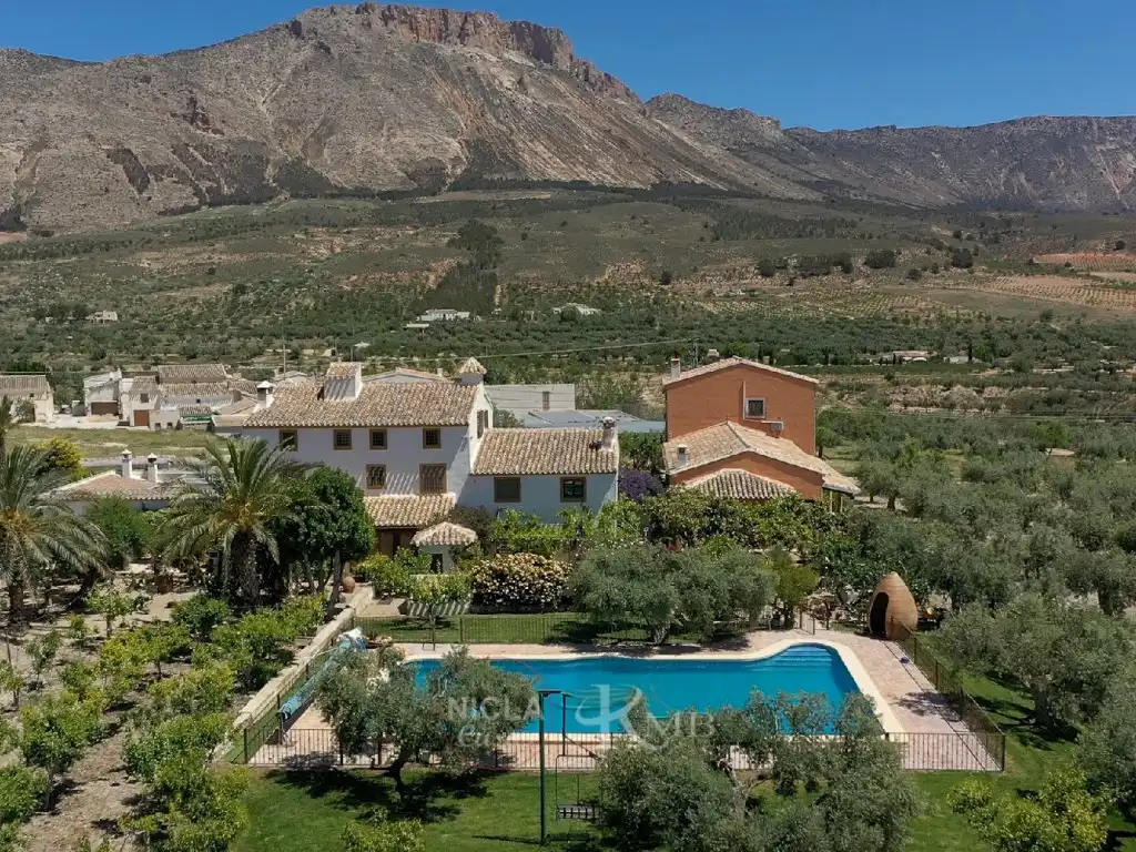 Exterior view of Houses for sale in Vélez-Blanco  with Air Conditioner, Terrace and Swimming Pool