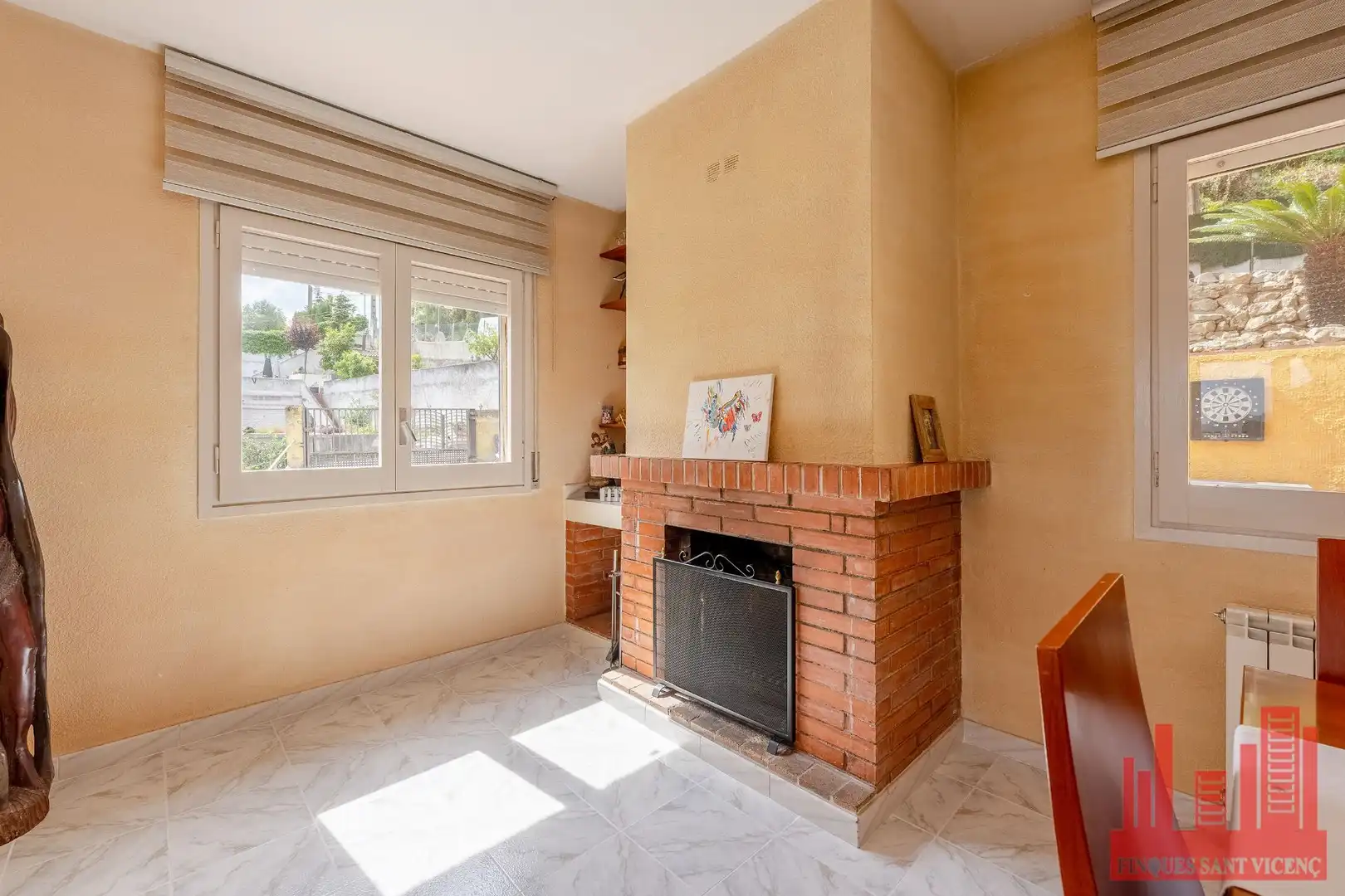 Sala de estar de Casa o chalet en venta en Vallirana con Aire acondicionado, Calefacción y Piscina