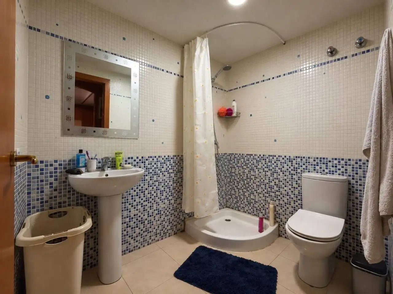 Bathroom of Flat for sale in Centre