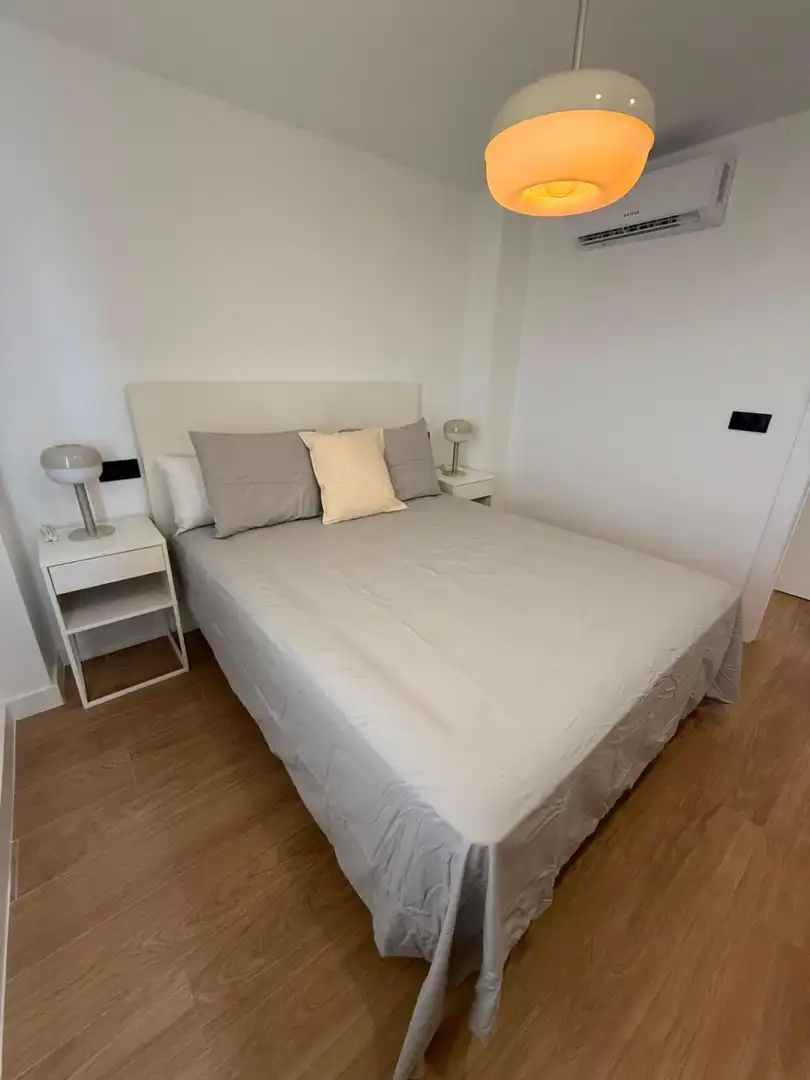 Schlafzimmer von Wohnung zur Miete in Linares mit Klimaanlage und Heizung