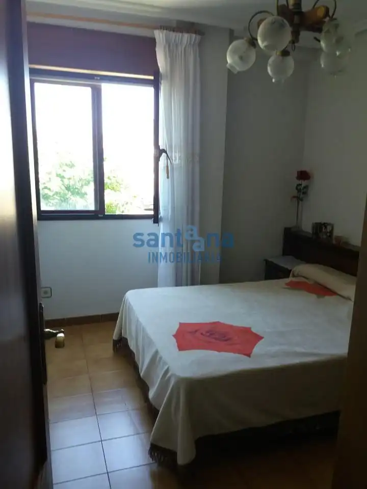 Habitación de Apartamento en venta en Mansilla de las Mulas con Terraza, Trastero y Amueblado