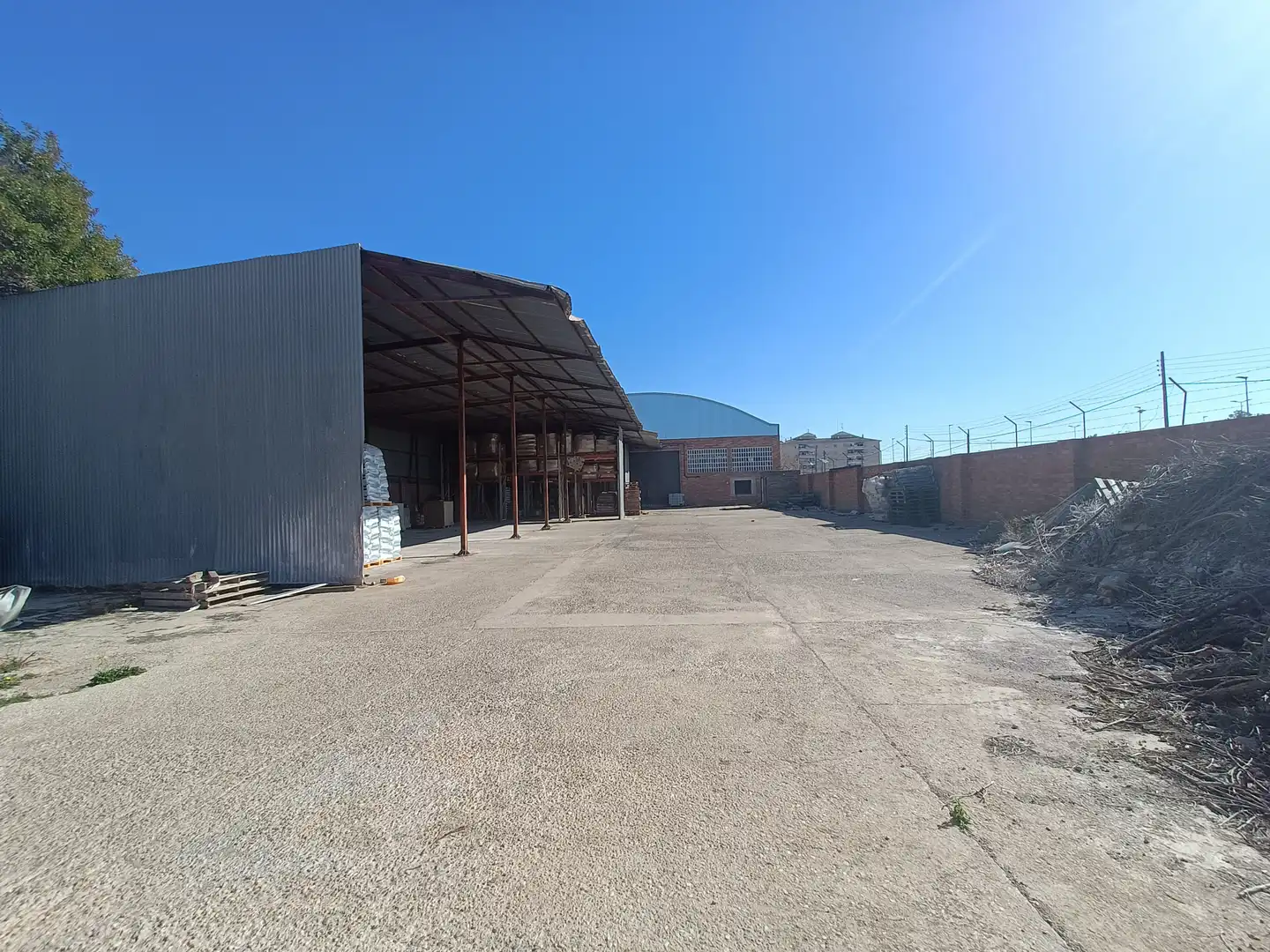 Industriegebäude zum Verkauf in Calle la Torre d en Besora 6B, imagen 2