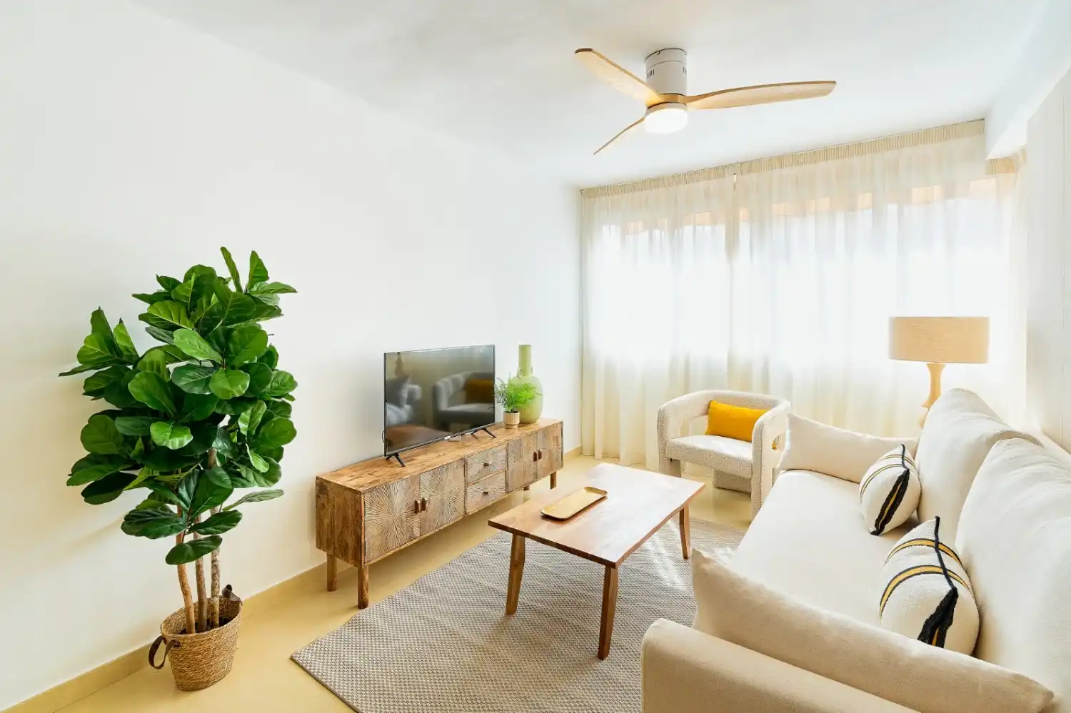 Living room of Flat for rent in Málaga  with Air Conditioner, Furnished and Washing machine