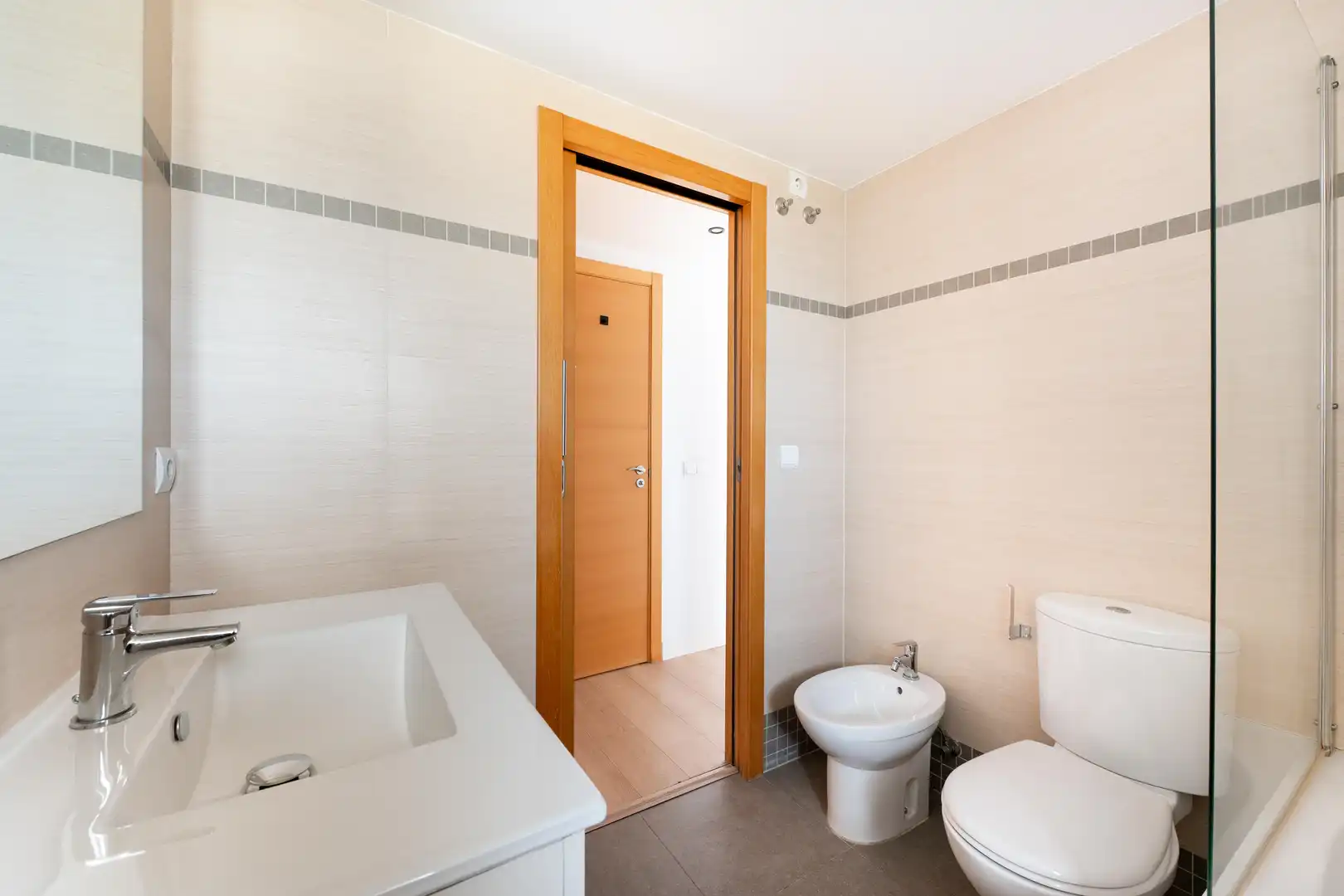 Baño de Piso en venta en Valencia con Aire acondicionado, Terraza y Trastero