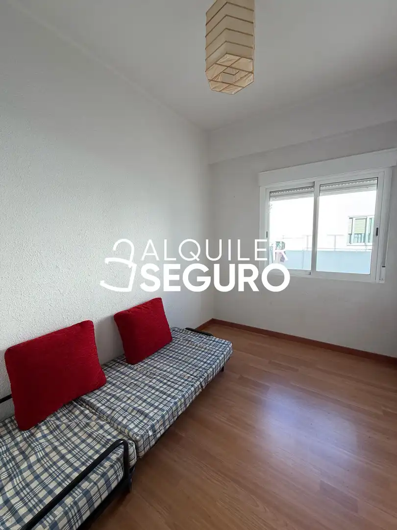 Bedroom of Attic for rent in Castellón de la Plana / Castelló de la Plana  with Heating and Furnished