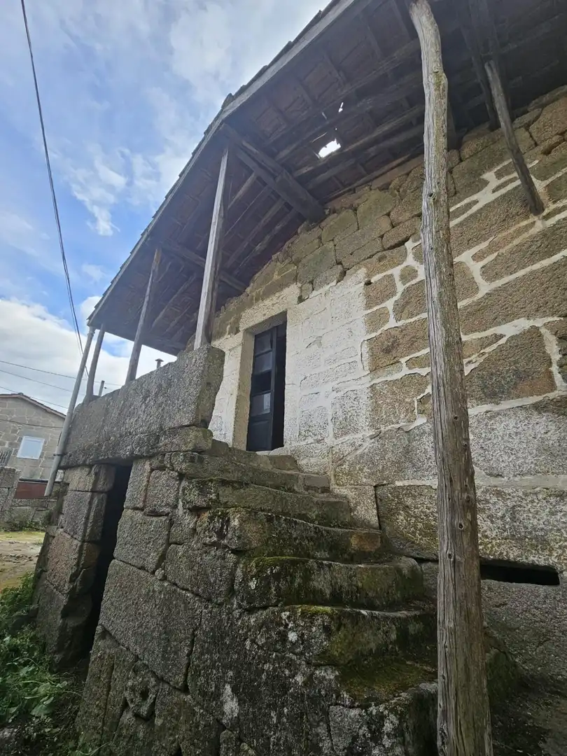 Exterior view of Country homes for sale in Ourense Capital 