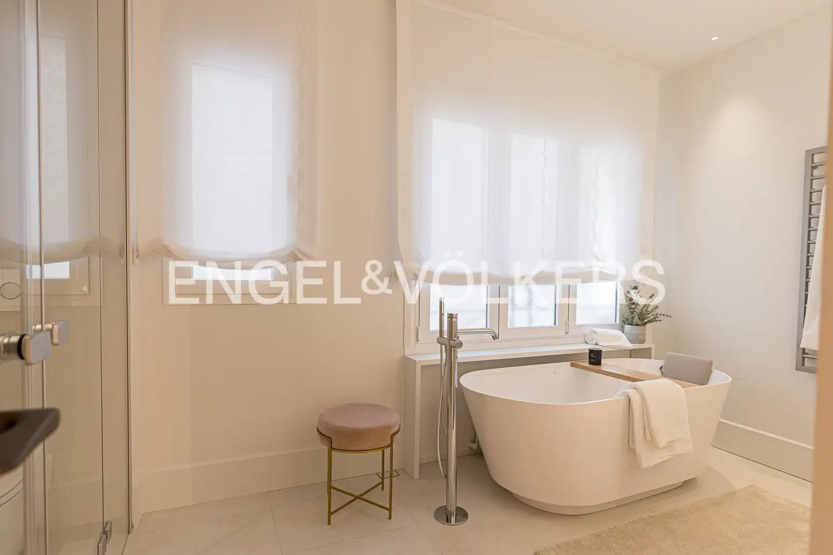 Badezimmer von Wohnung zum Verkauf in Madrid mit Klimaanlage, Heizung und Terrasse