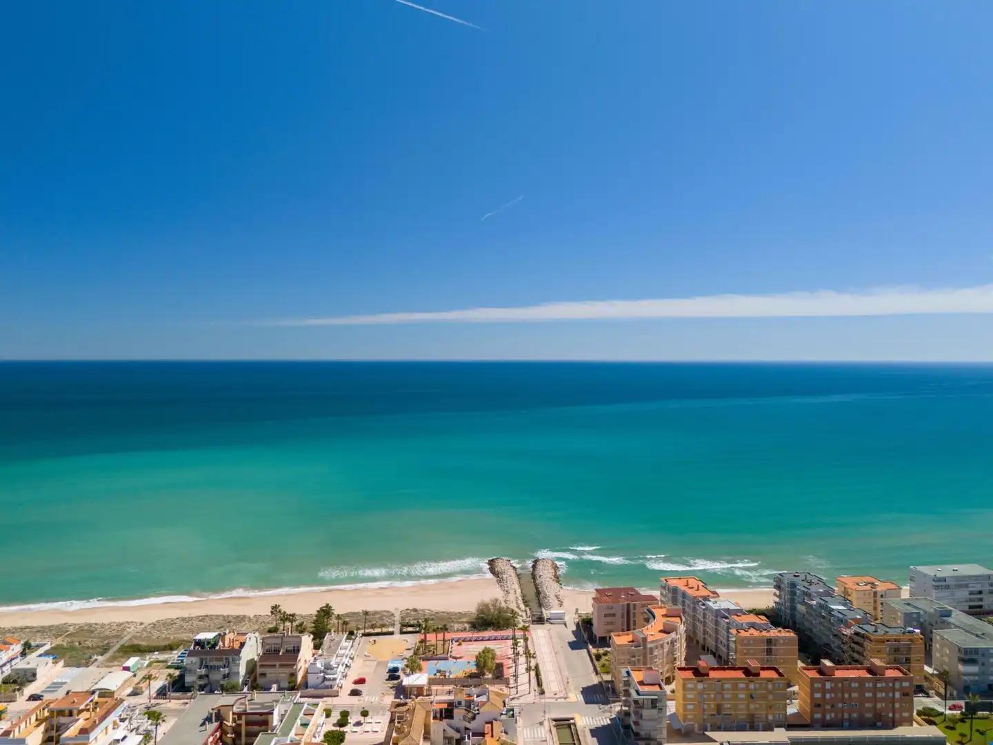 Vista exterior de Apartamento en venta en Tavernes de la Valldigna con Terraza, Balcón y Piscina comunitaria