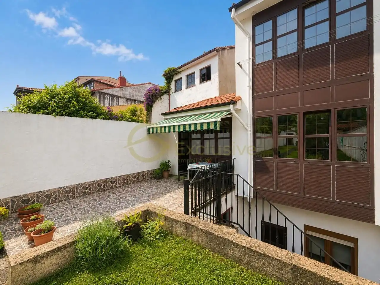 Terrassa de Casa adosada en venda en Avilés amb Calefacció, Jardí privat i Terrassa