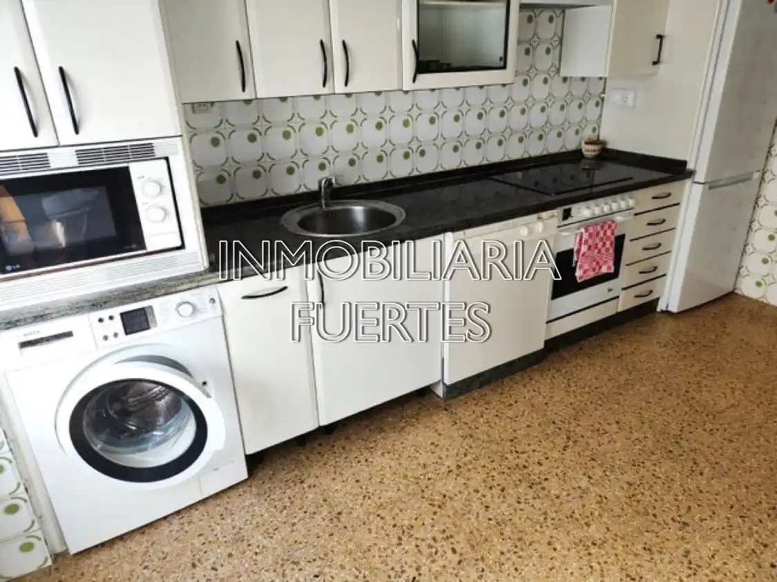 Flat for rent in Avenida de Mariano Andrés, Las Ventas