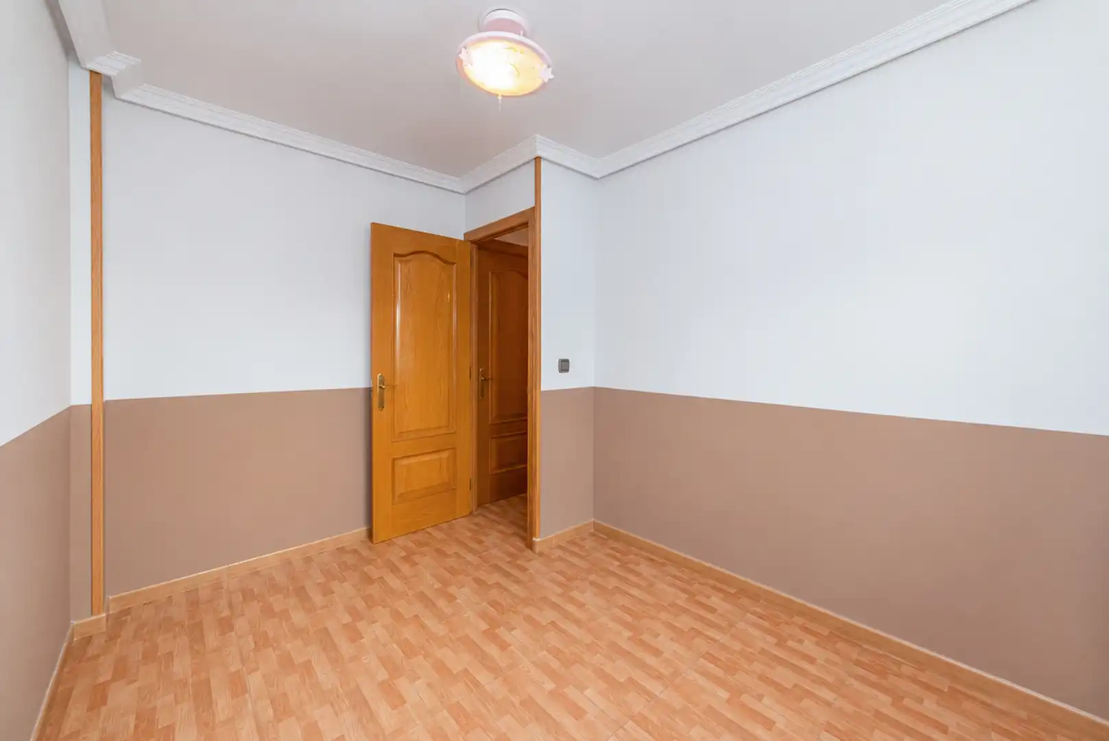 Piso en venta en Parla con Calefacción y Terraza
