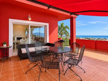 Casa con balcón en venta en CAMILO JOSE CELA