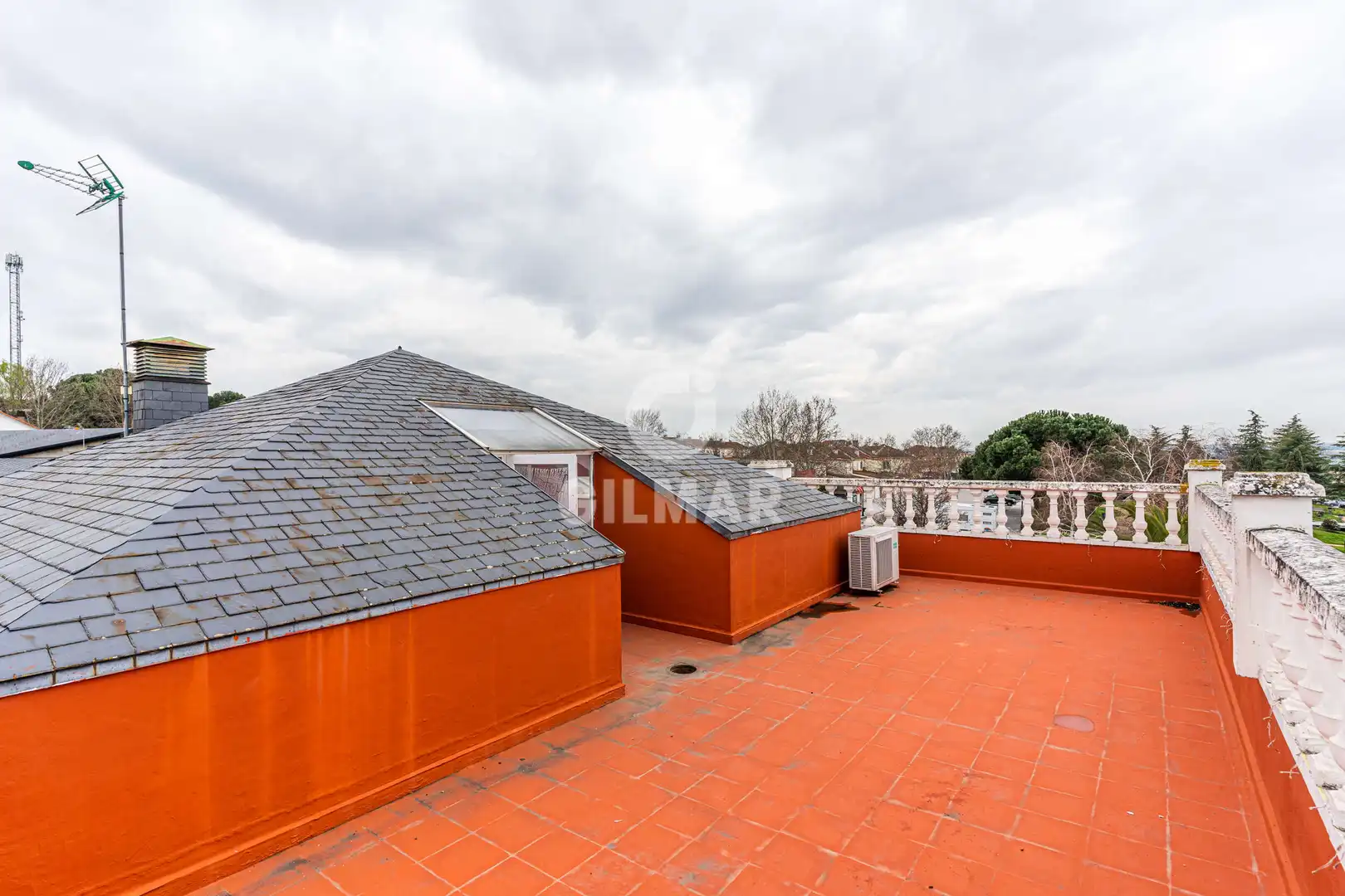 Terrassa de Casa o xalet en venda en Arroyomolinos (Madrid) amb Calefacció, Jardí privat i Piscina