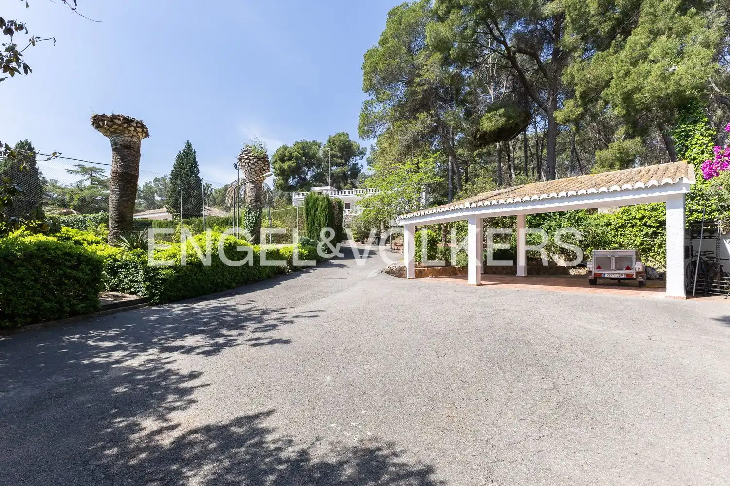 Vista exterior de Casa o xalet en venda en Náquera amb Calefacció, Jardí privat i Terrassa
