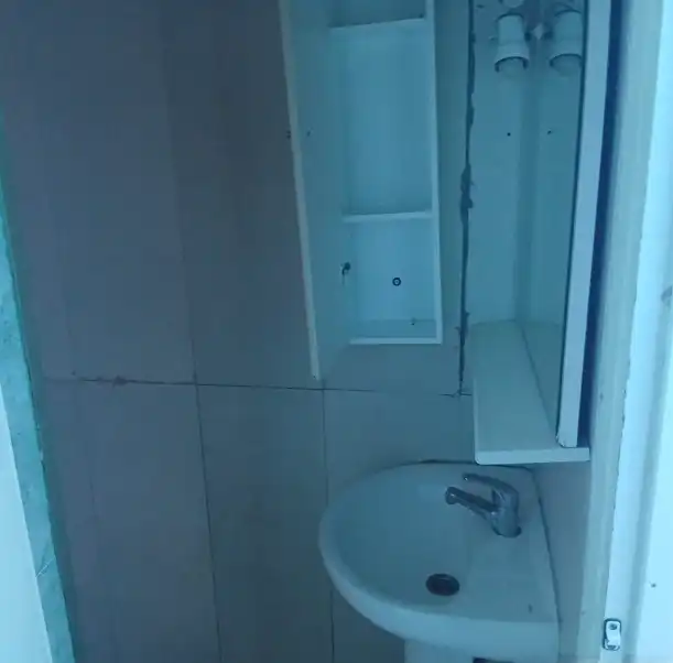 Baño de Piso en venta en Girona