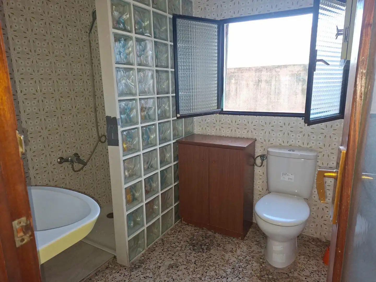 Baño de Piso en venta en Murla con Amueblado, Horno y Balcón