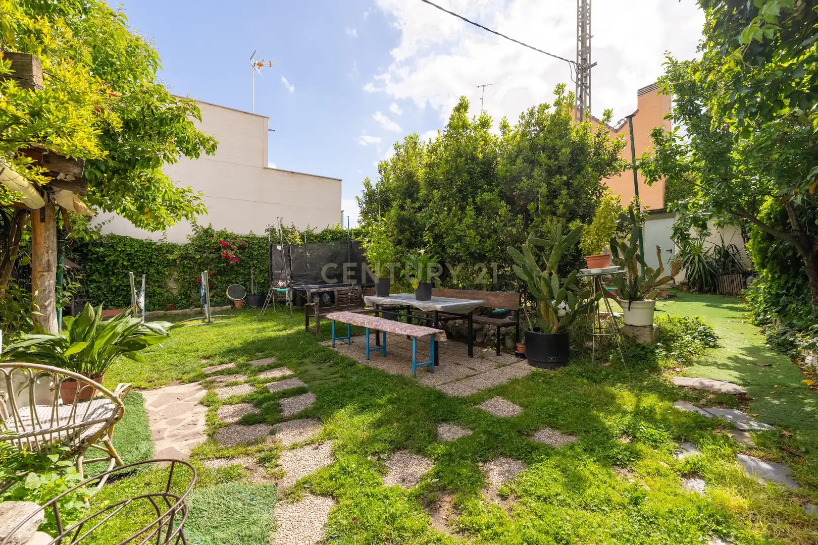 Garten von Residential zum Verkauf in Madrid
