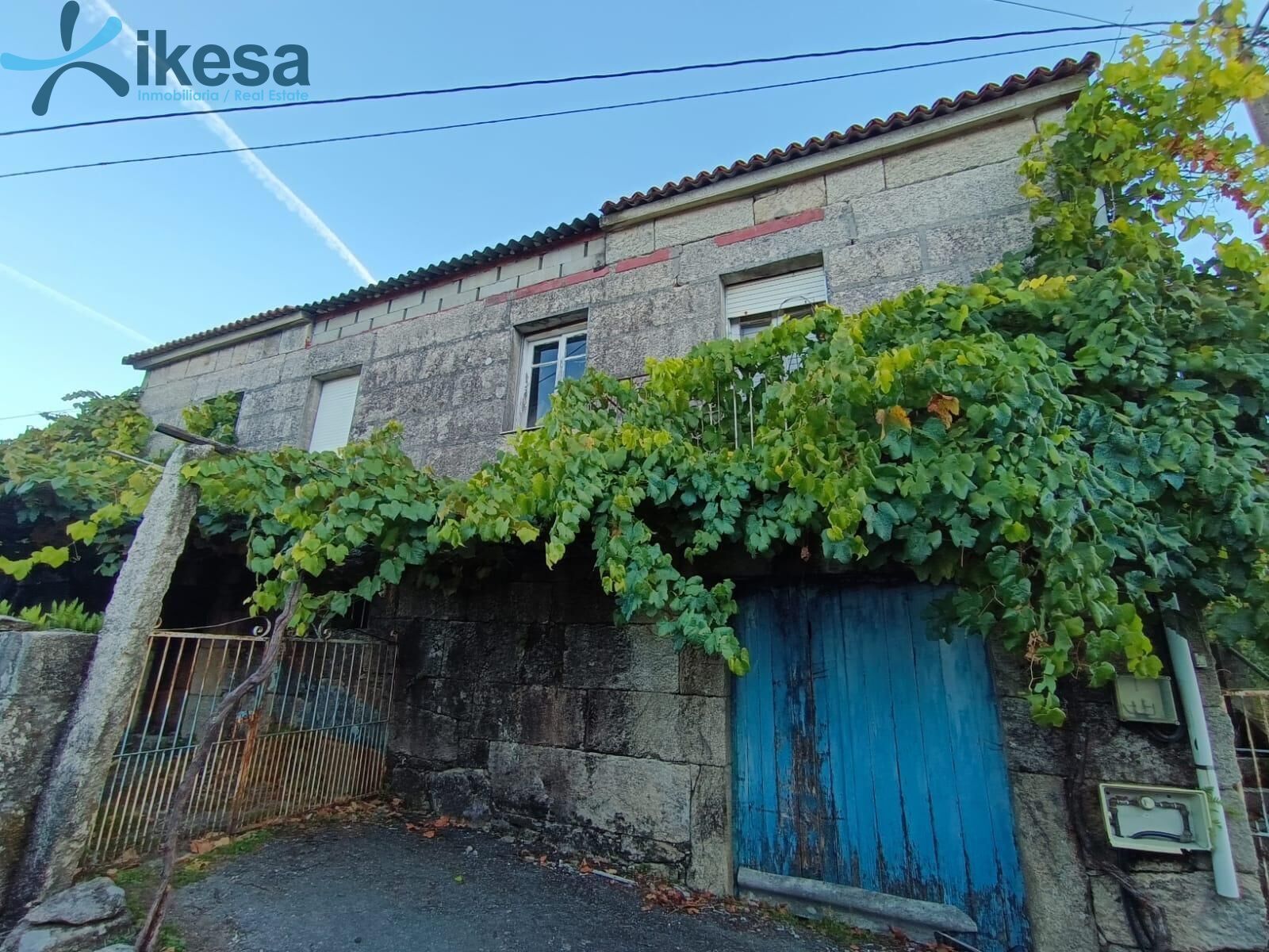 Exterior view of Country house for sale in Pontevedra Capital   with Balcony
