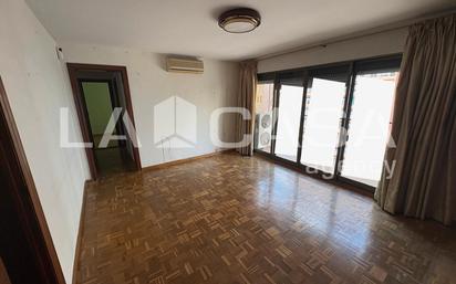 Sala d'estar de Pis en venda en  Barcelona Capital amb Balcó